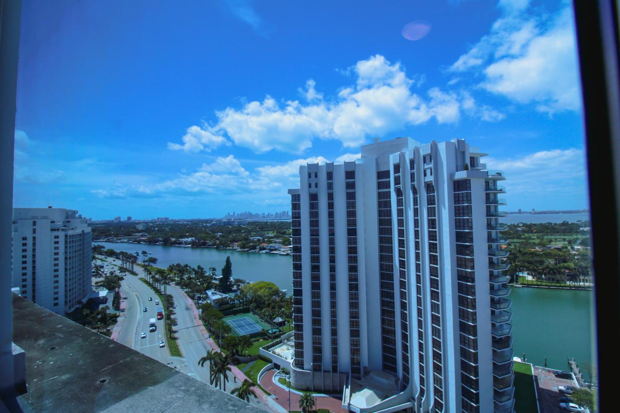 Castle PH15 Spacious Penthouse with Balcony, Beach Access, Pool, Tennis, Free Parking Villa Miami Beach Exterior photo