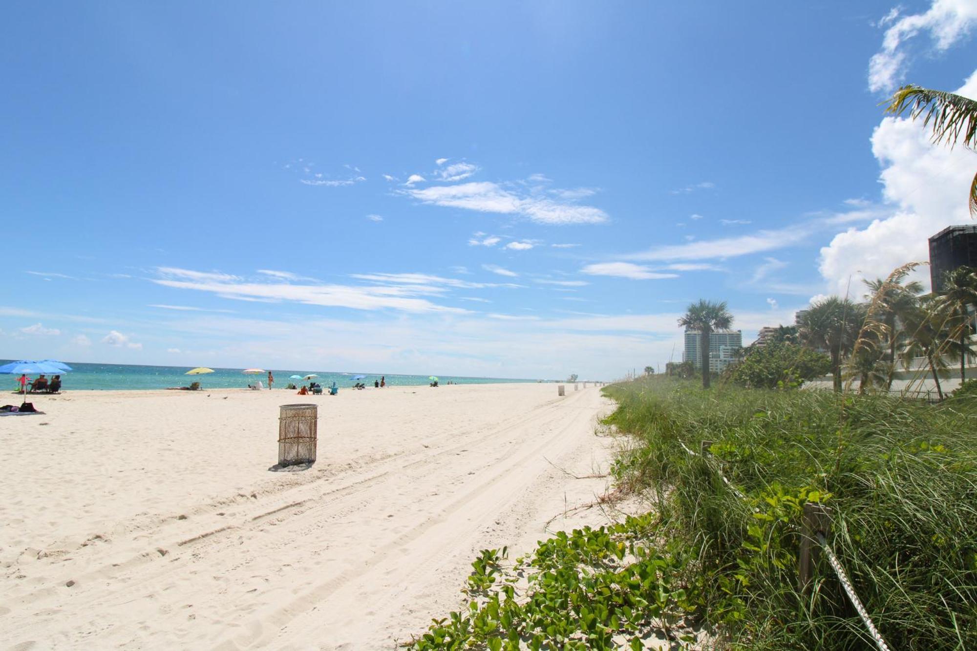 Castle PH15 Spacious Penthouse with Balcony, Beach Access, Pool, Tennis, Free Parking Villa Miami Beach Exterior photo